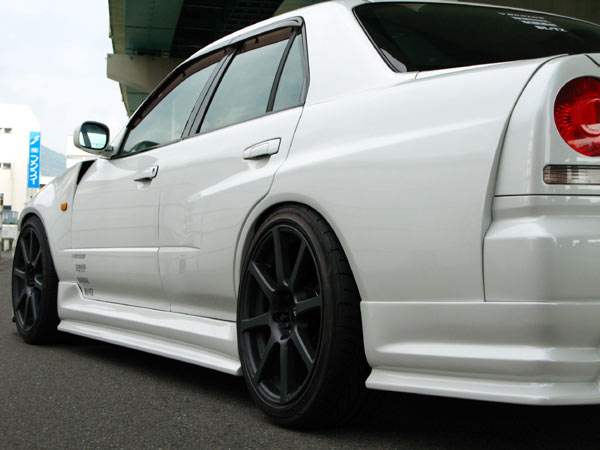 URAS Official Web Site / R34 SKYLINE 2Dr/4Dr TYPE-Rフェンダー