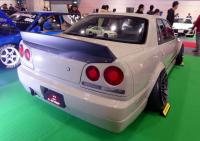 R34 SKYLINE　4Dr　　 垂直尾翼